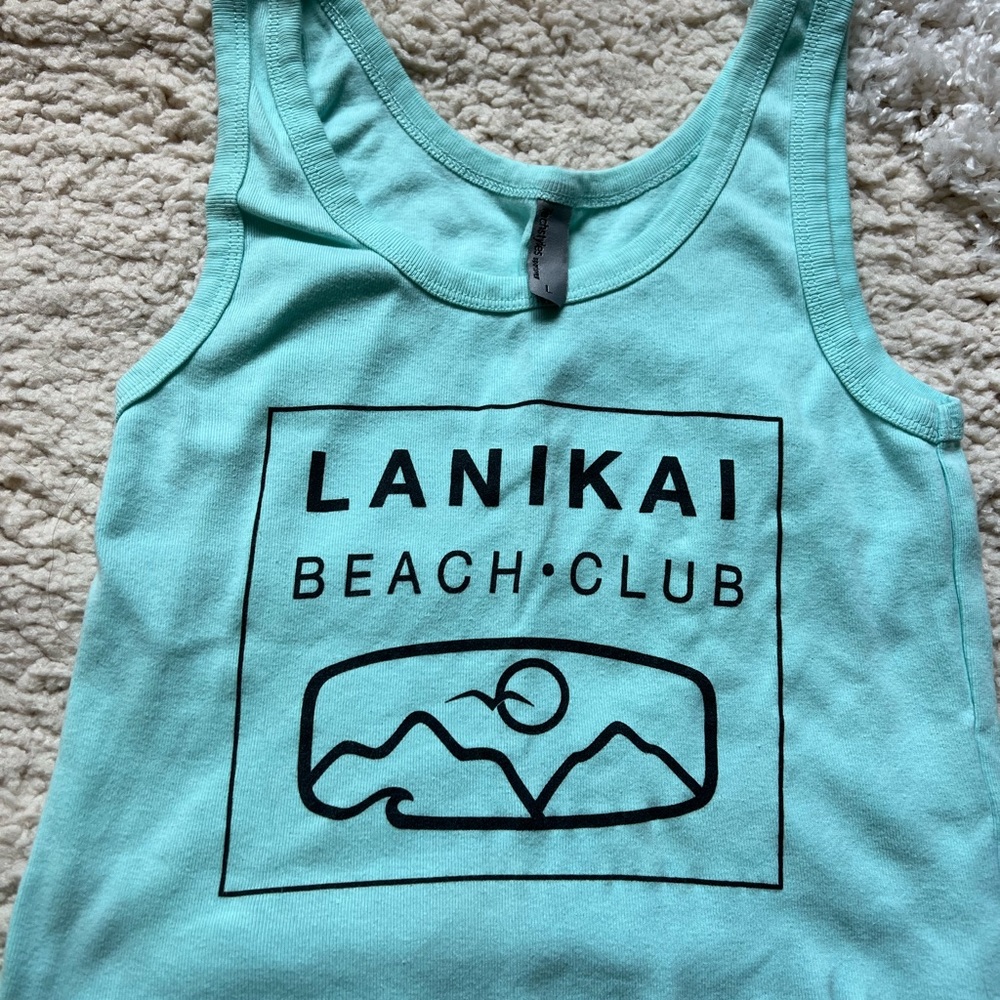 Twin islands cropped tank top